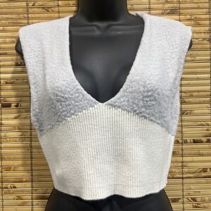 Free People She Cute Crop Sweater Tank Top S Periwinkle Ivory‎ Fuzzy Cozy V Neck